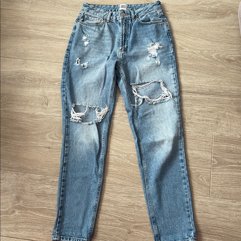 BDG Urban Outfitters Mom High Rise Distressed
